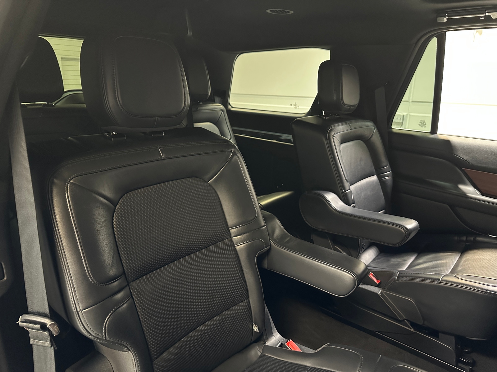 Thumbnail: 2023 Lincoln Navigator - 5