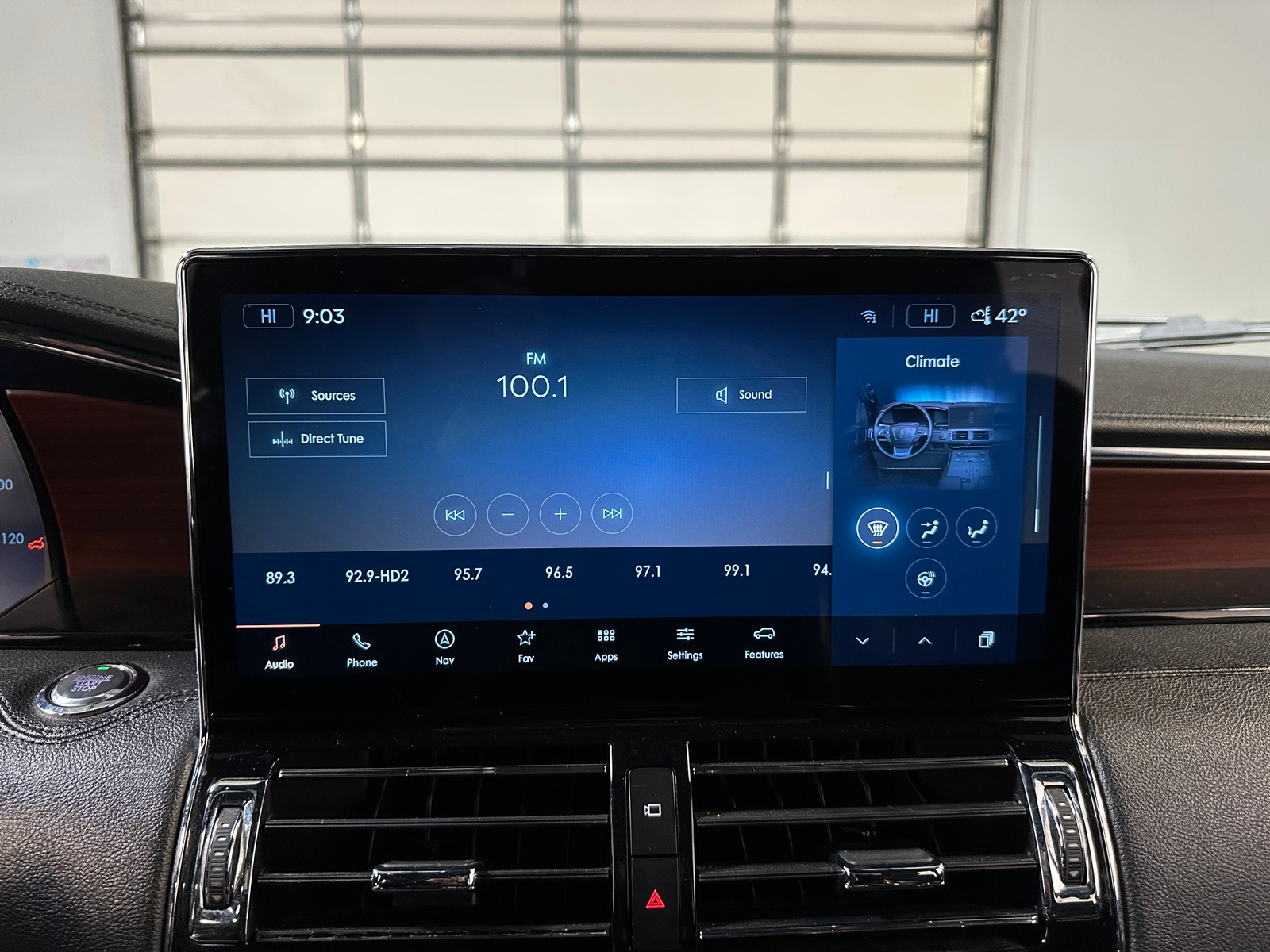 Thumbnail: 2023 Lincoln Navigator - 3