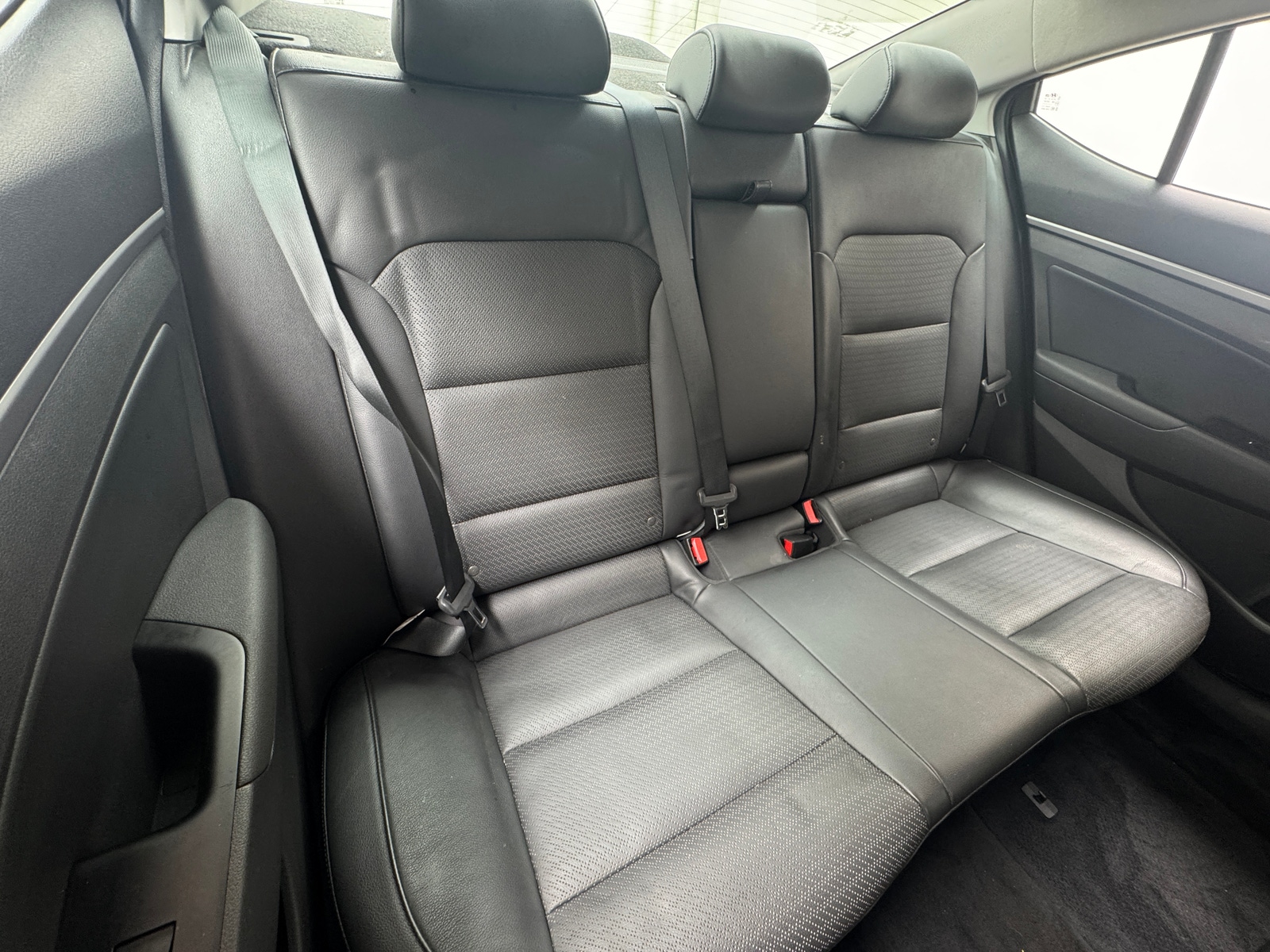 Thumbnail: 2017 Hyundai Elantra - 5