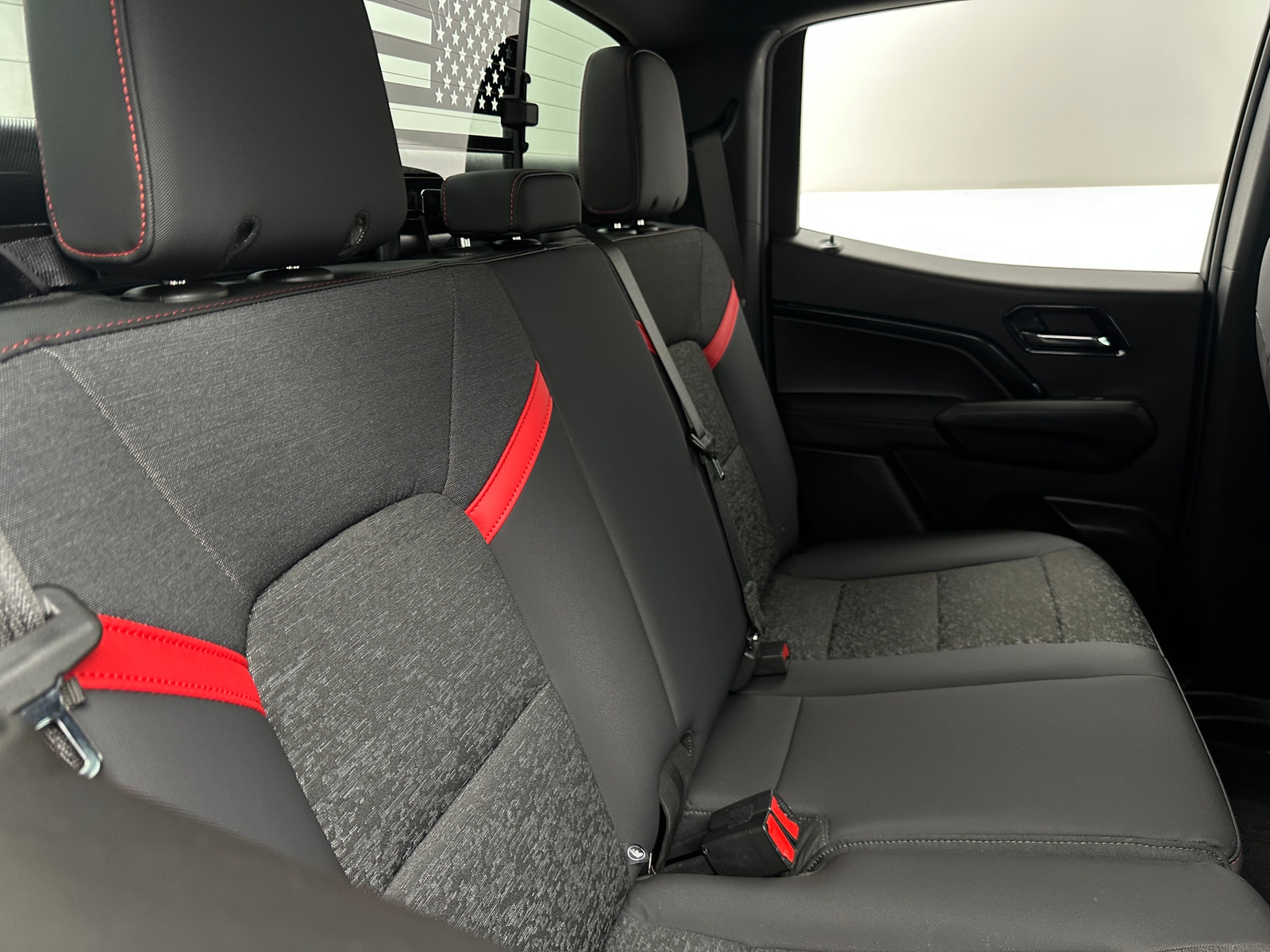 Thumbnail: 2023 Chevrolet Colorado - 6