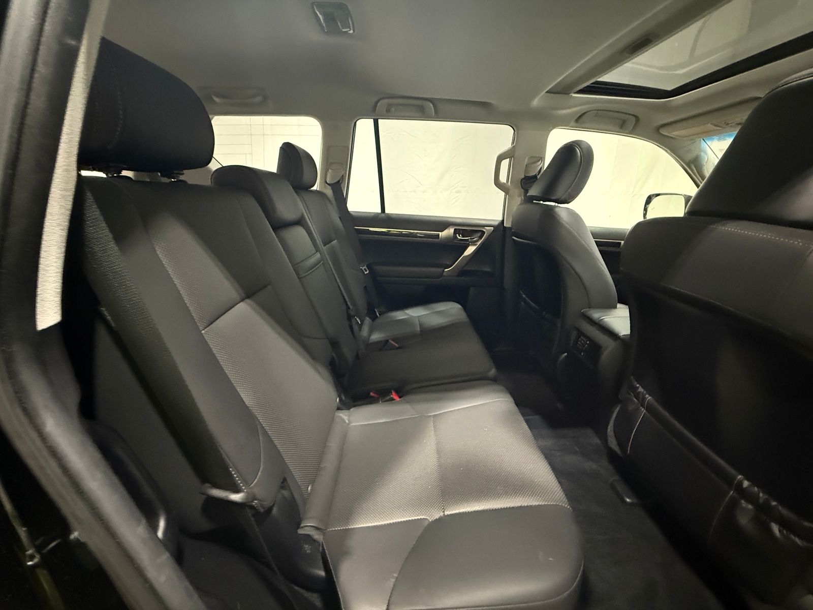 Thumbnail: 2017 Lexus GX - 5