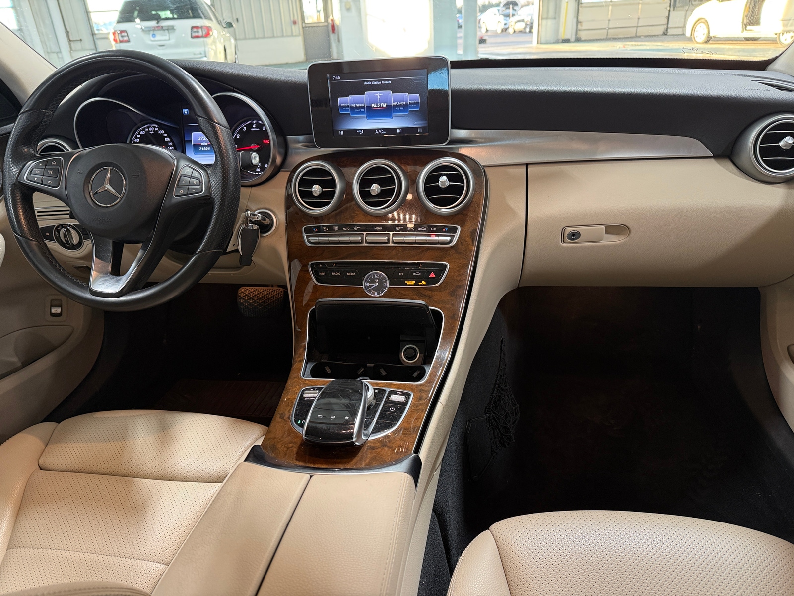 Thumbnail: 2016 Mercedes-Benz C-Class - 2