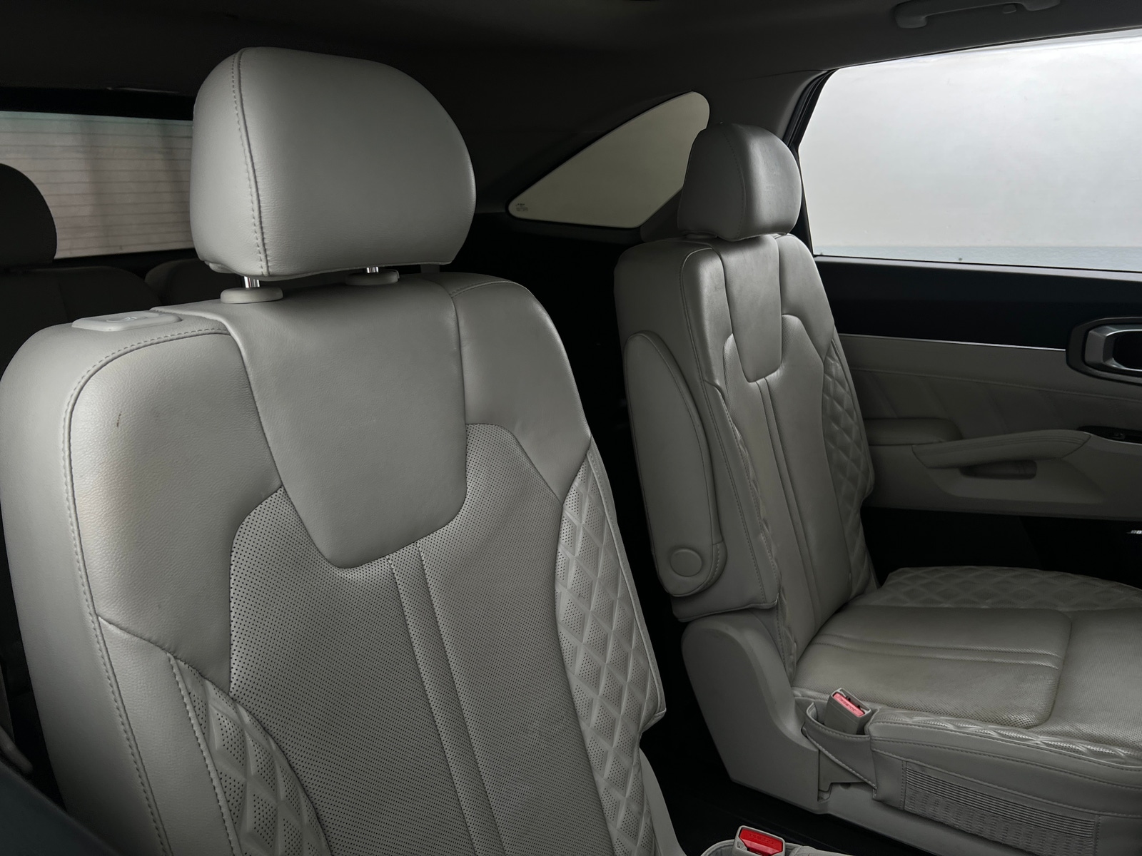 Thumbnail: 2022 Kia Sorento - 5