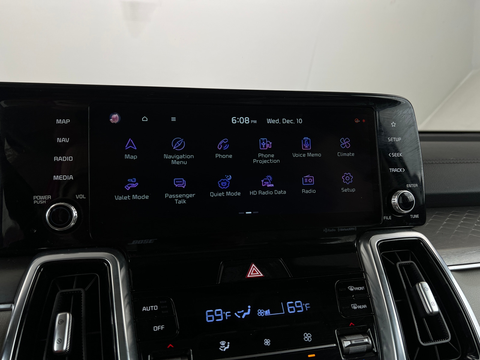 Thumbnail: 2022 Kia Sorento - 3