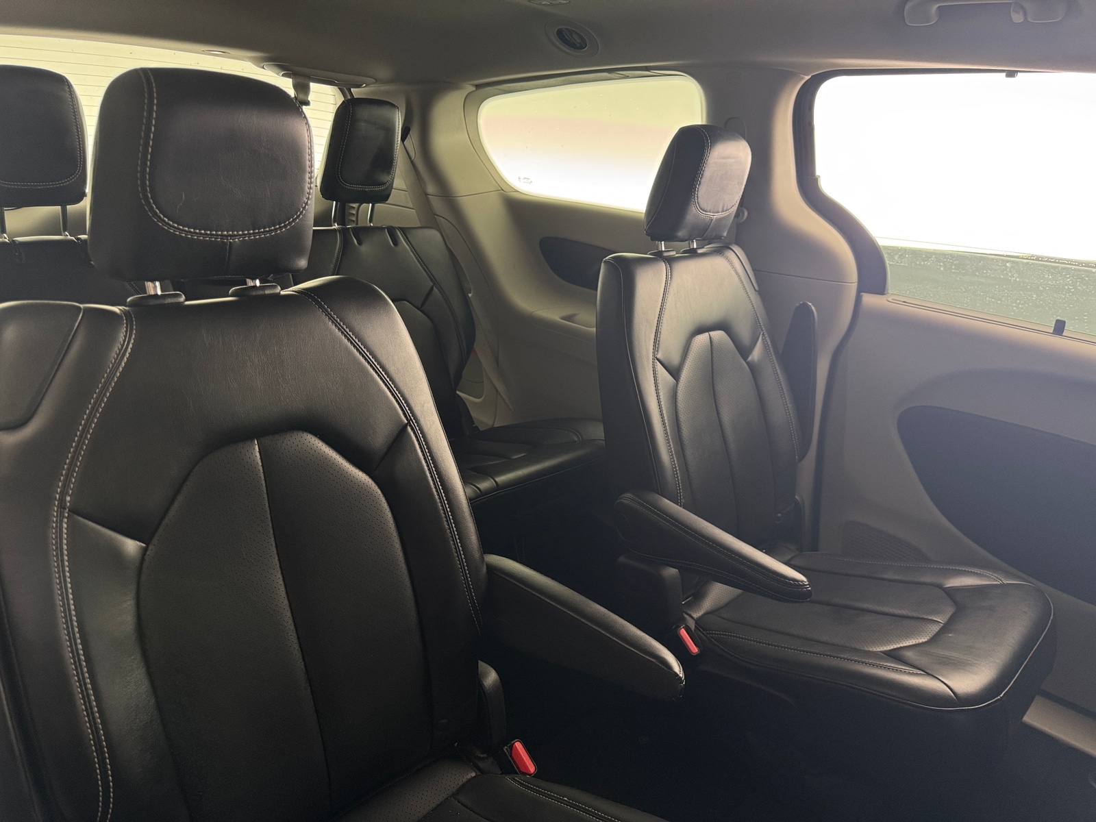 Thumbnail: 2023 Chrysler Pacifica - 5