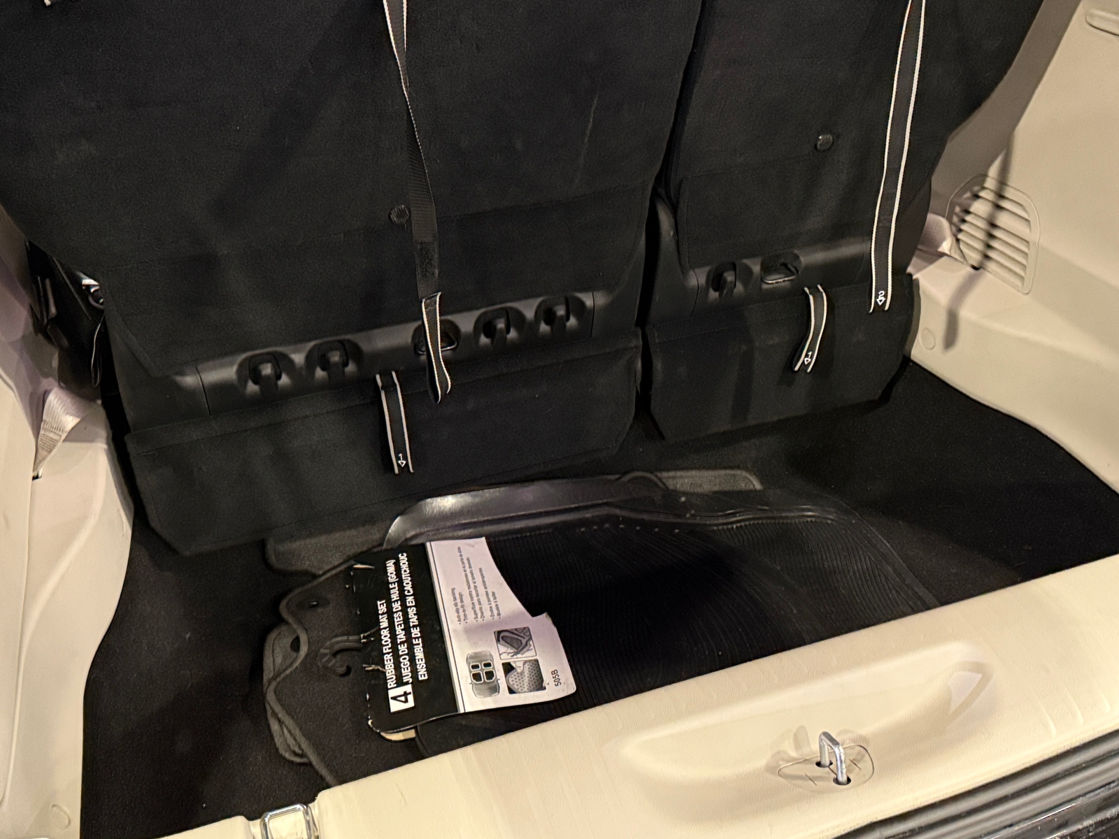 Thumbnail: 2023 Chrysler Pacifica - 6