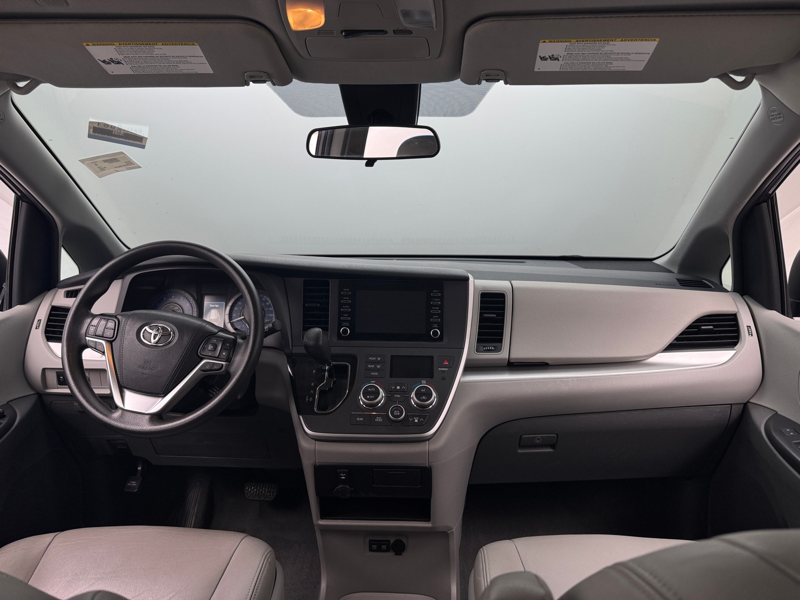 Thumbnail: 2020 Toyota Sienna - 3