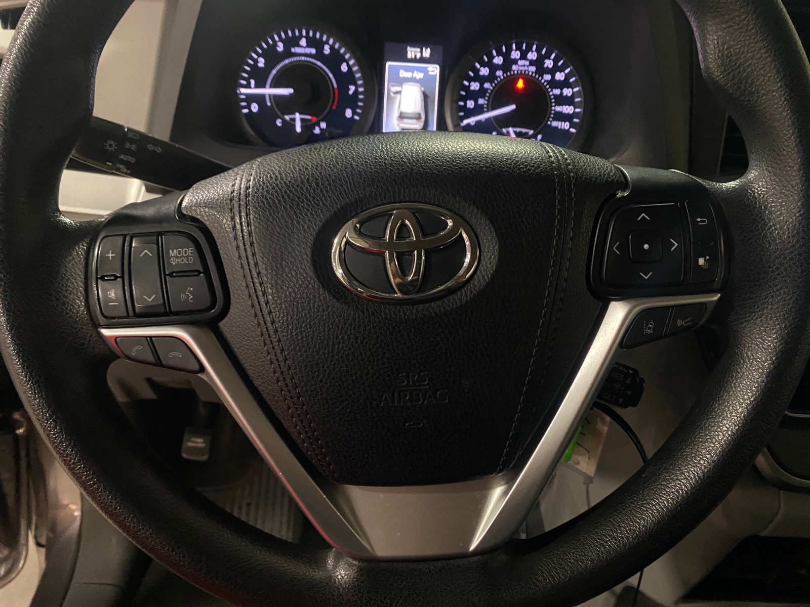 Thumbnail: 2020 Toyota Sienna - 5