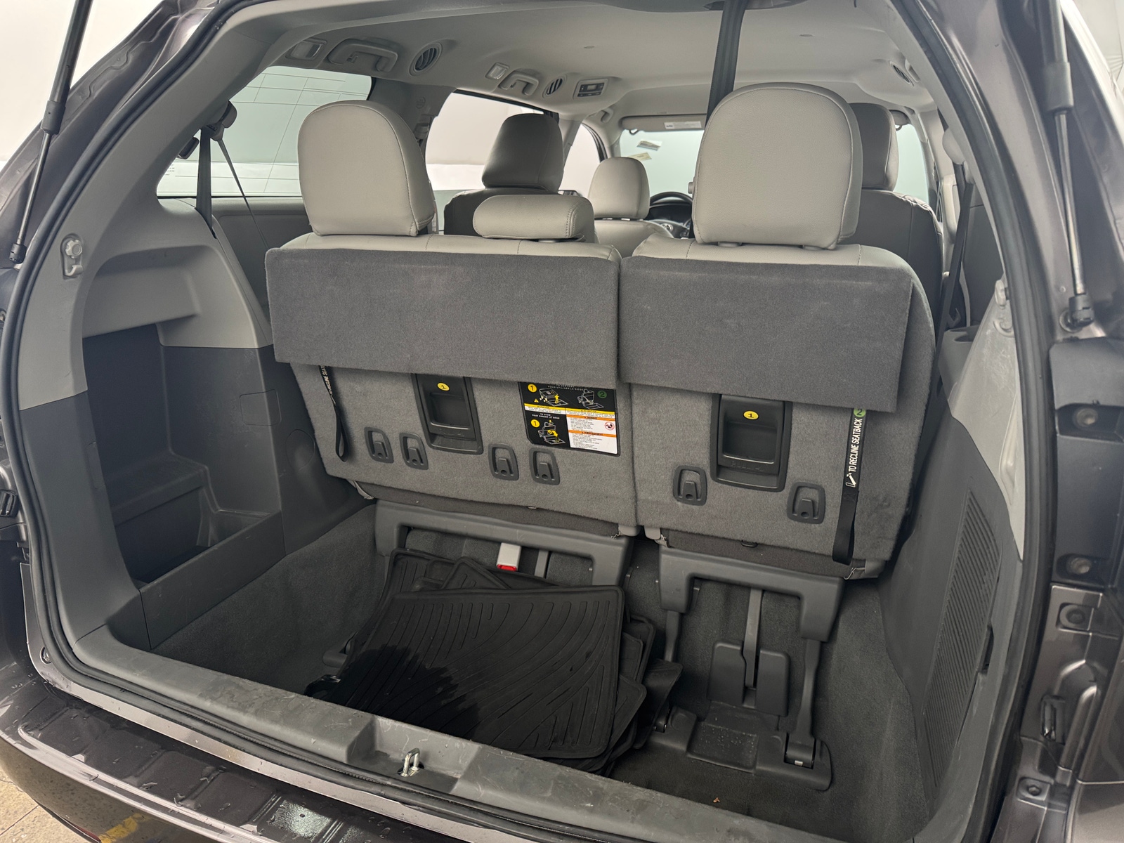 Thumbnail: 2020 Toyota Sienna - 7