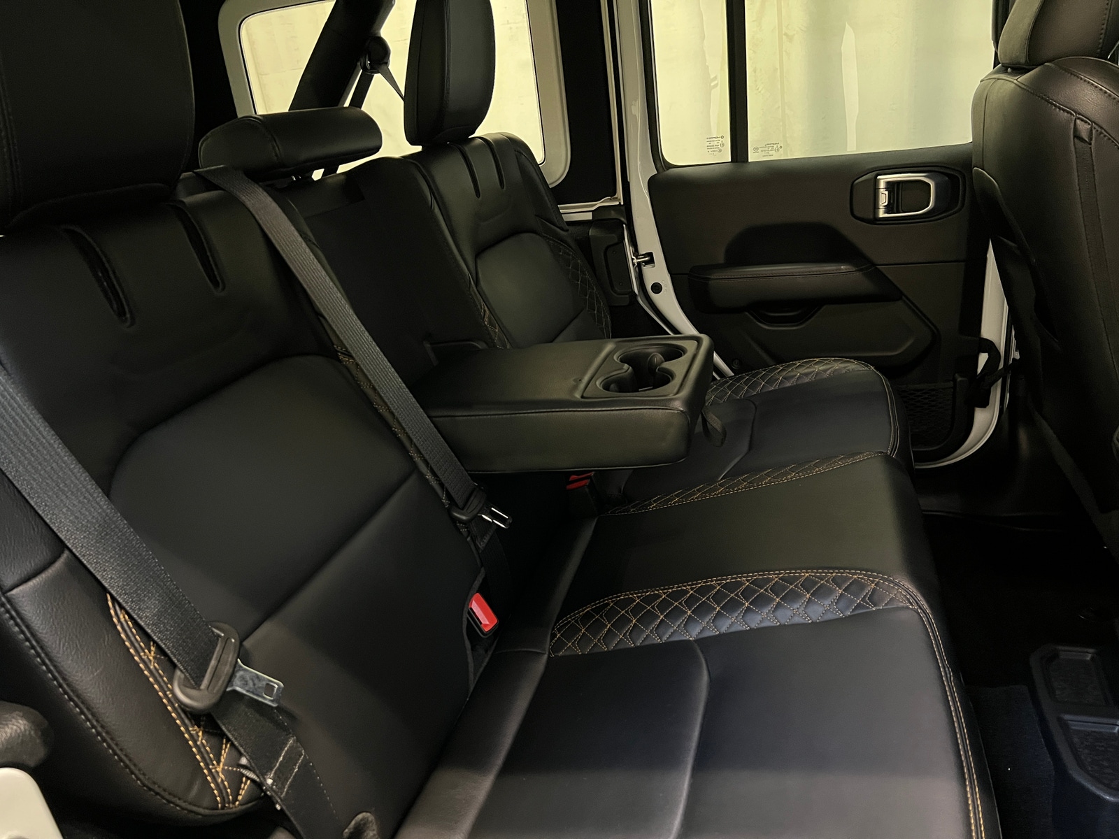 Thumbnail: 2021 Jeep Wrangler - 6