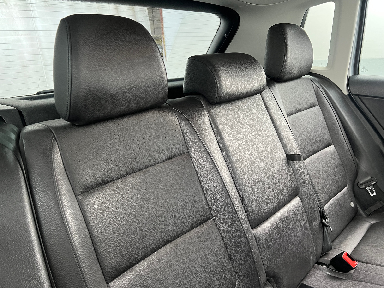 Thumbnail: 2017 Volkswagen Tiguan - 5