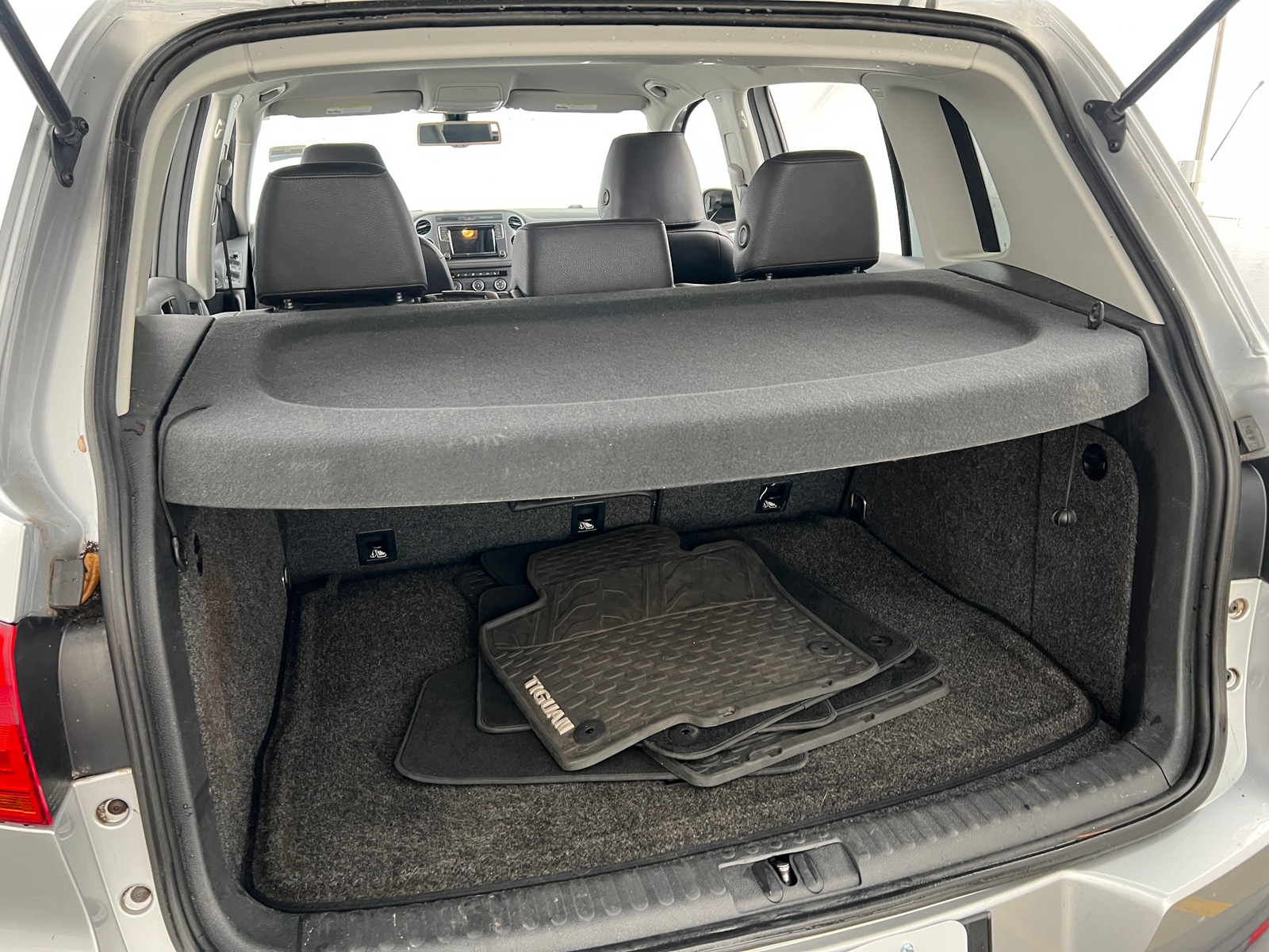 Thumbnail: 2017 Volkswagen Tiguan - 6