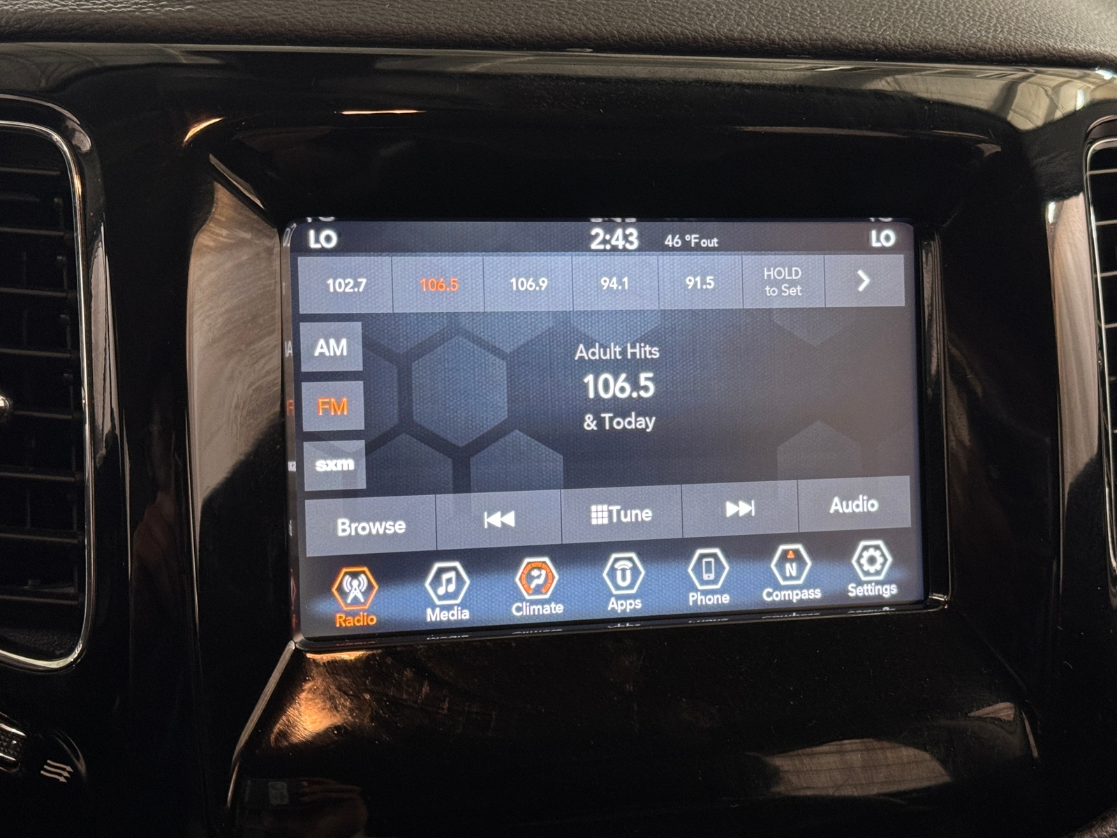 Thumbnail: 2019 Jeep Compass - 3