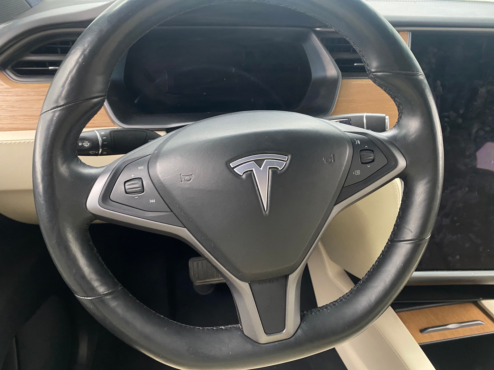 Thumbnail: 2020 Tesla Model X - 4