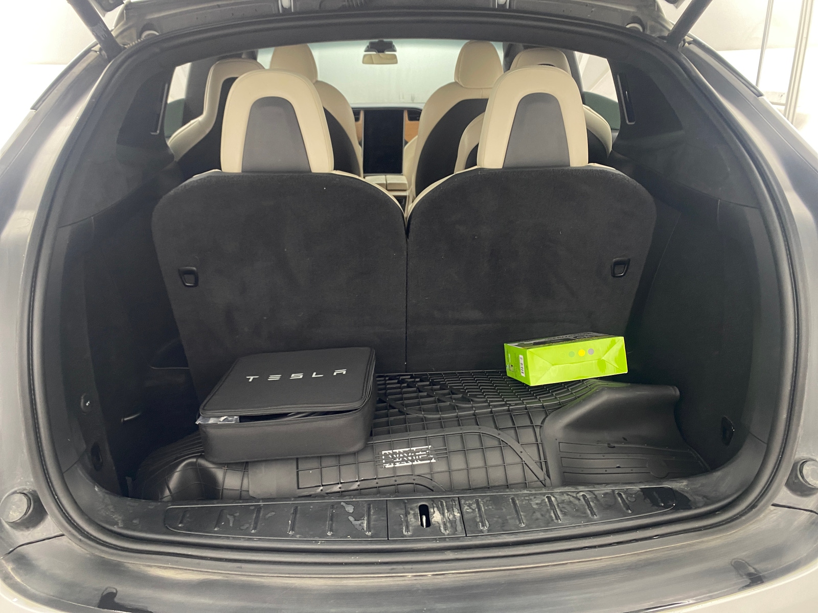 Thumbnail: 2020 Tesla Model X - 6