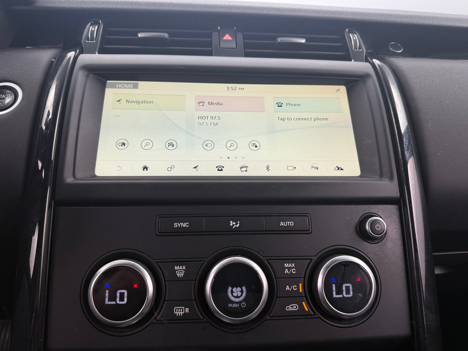 Thumbnail: 2018 Land Rover Discovery - 4