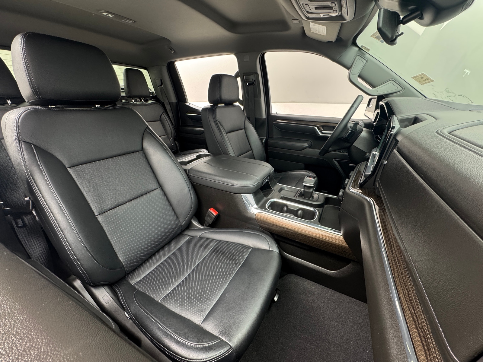 Thumbnail: 2024 Chevrolet Silverado 1500 - 2