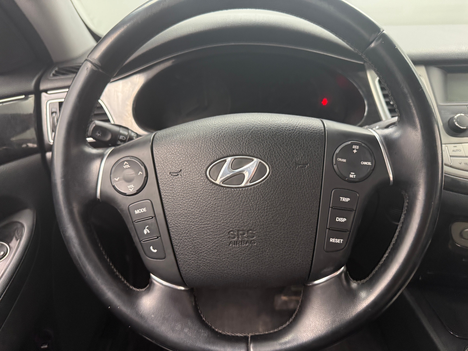 Thumbnail: 2013 Hyundai Genesis - 4