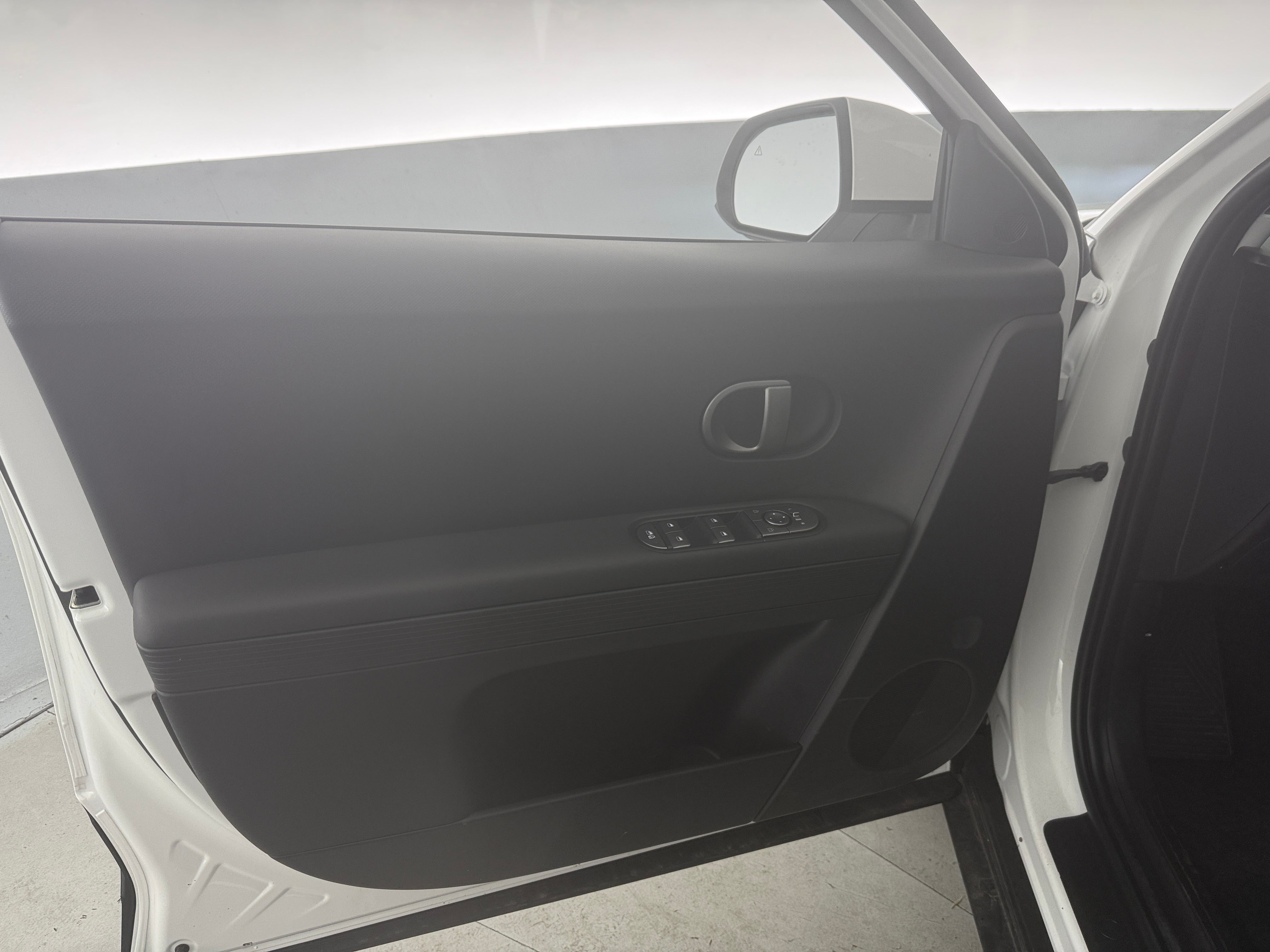 Used 2025 Hyundai IONIQ 5 SE with VIN 7YAKM4DA9SY010823 for sale in Auburn, WA
