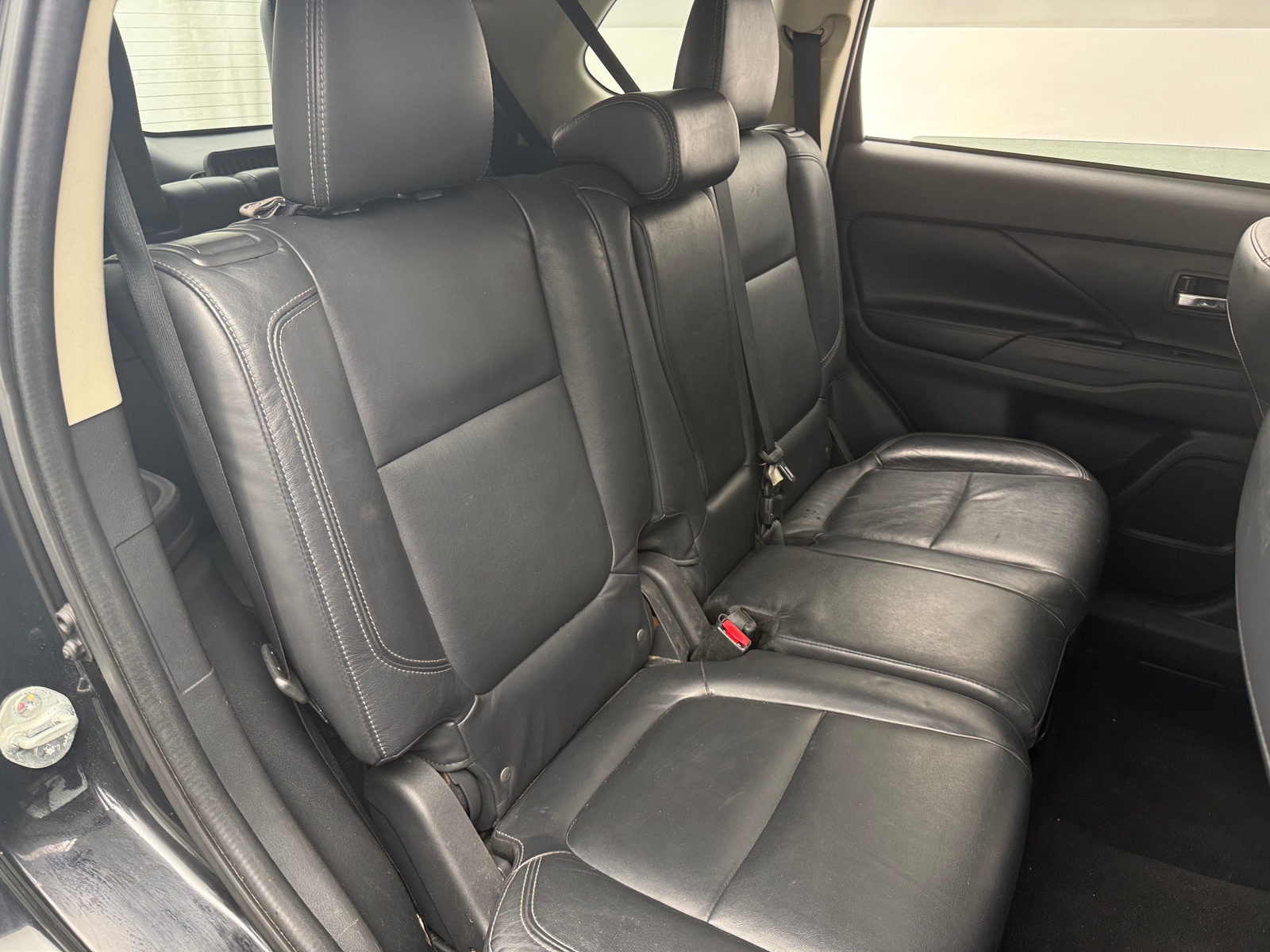 Thumbnail: 2019 Mitsubishi Outlander - 5