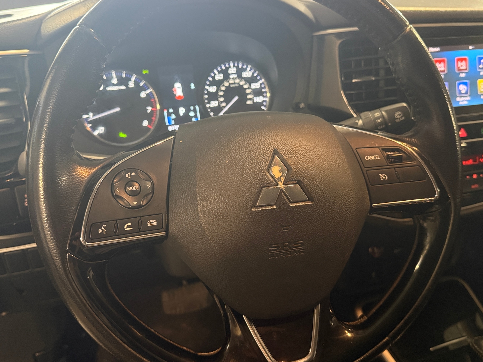 Thumbnail: 2019 Mitsubishi Outlander - 4