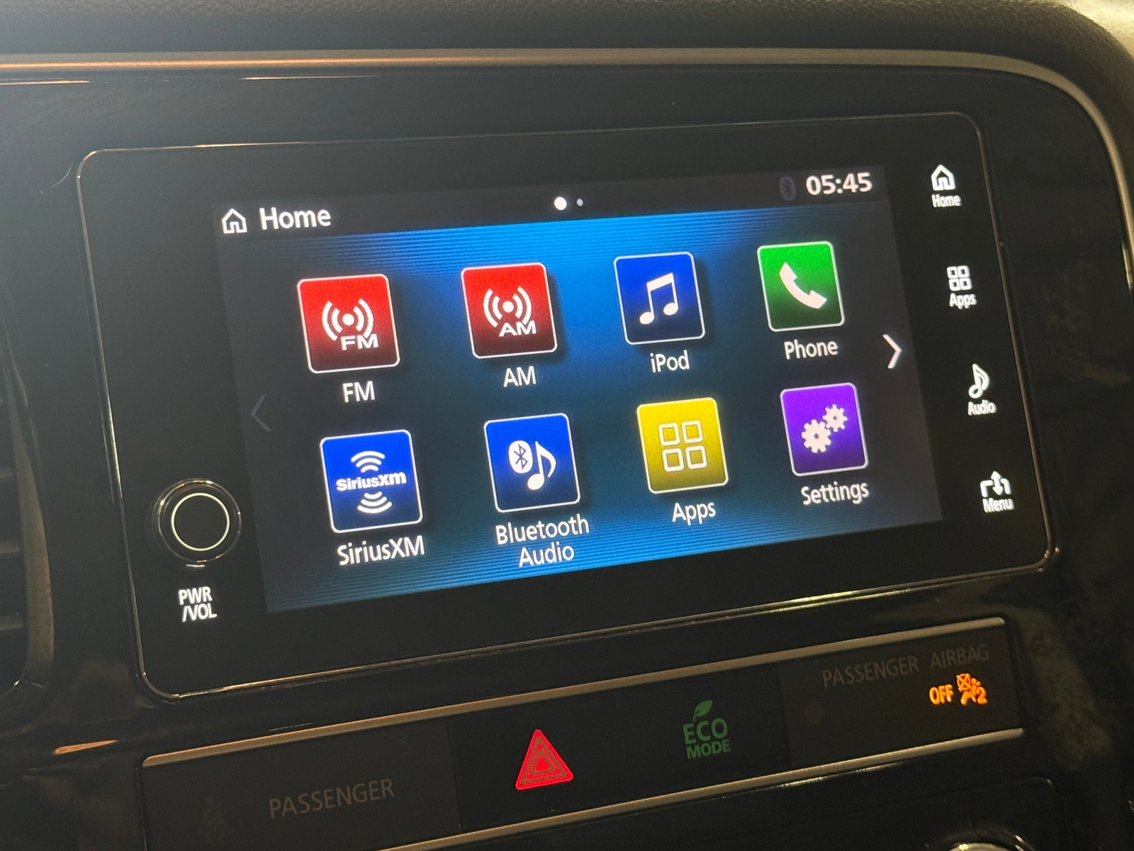 Thumbnail: 2019 Mitsubishi Outlander - 3