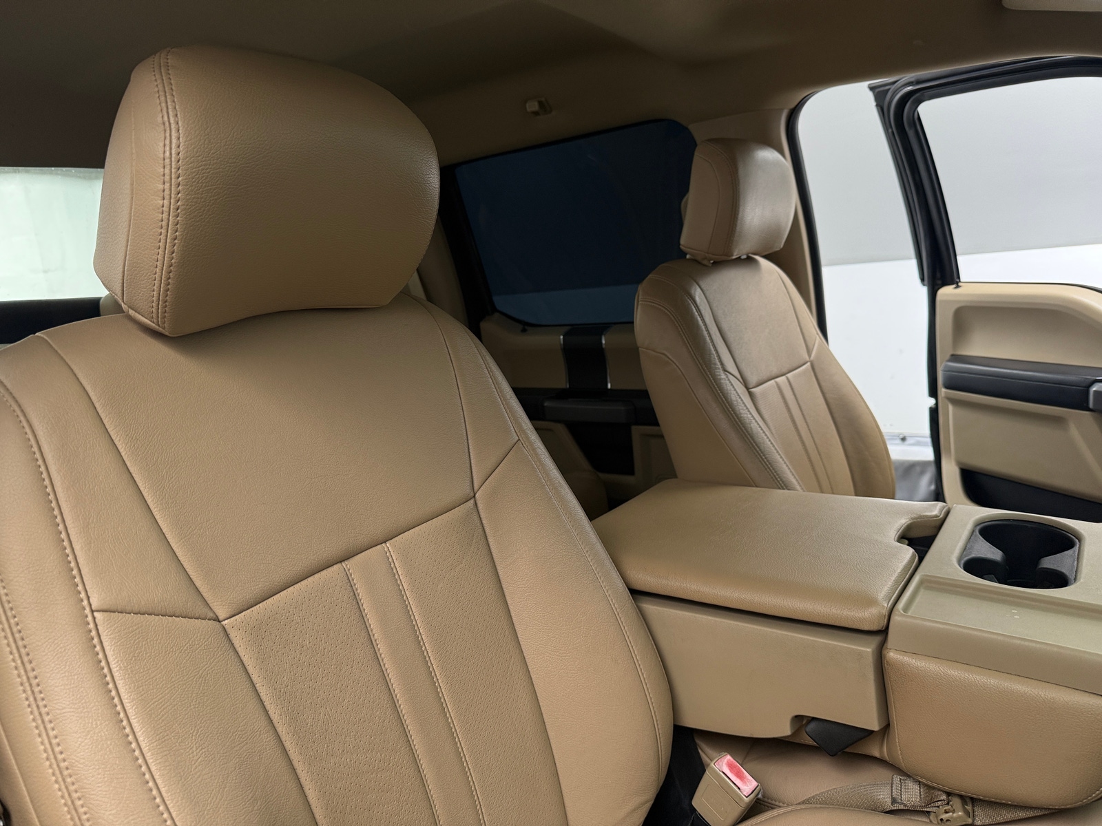 Thumbnail: 2018 Ford Econoline - 2