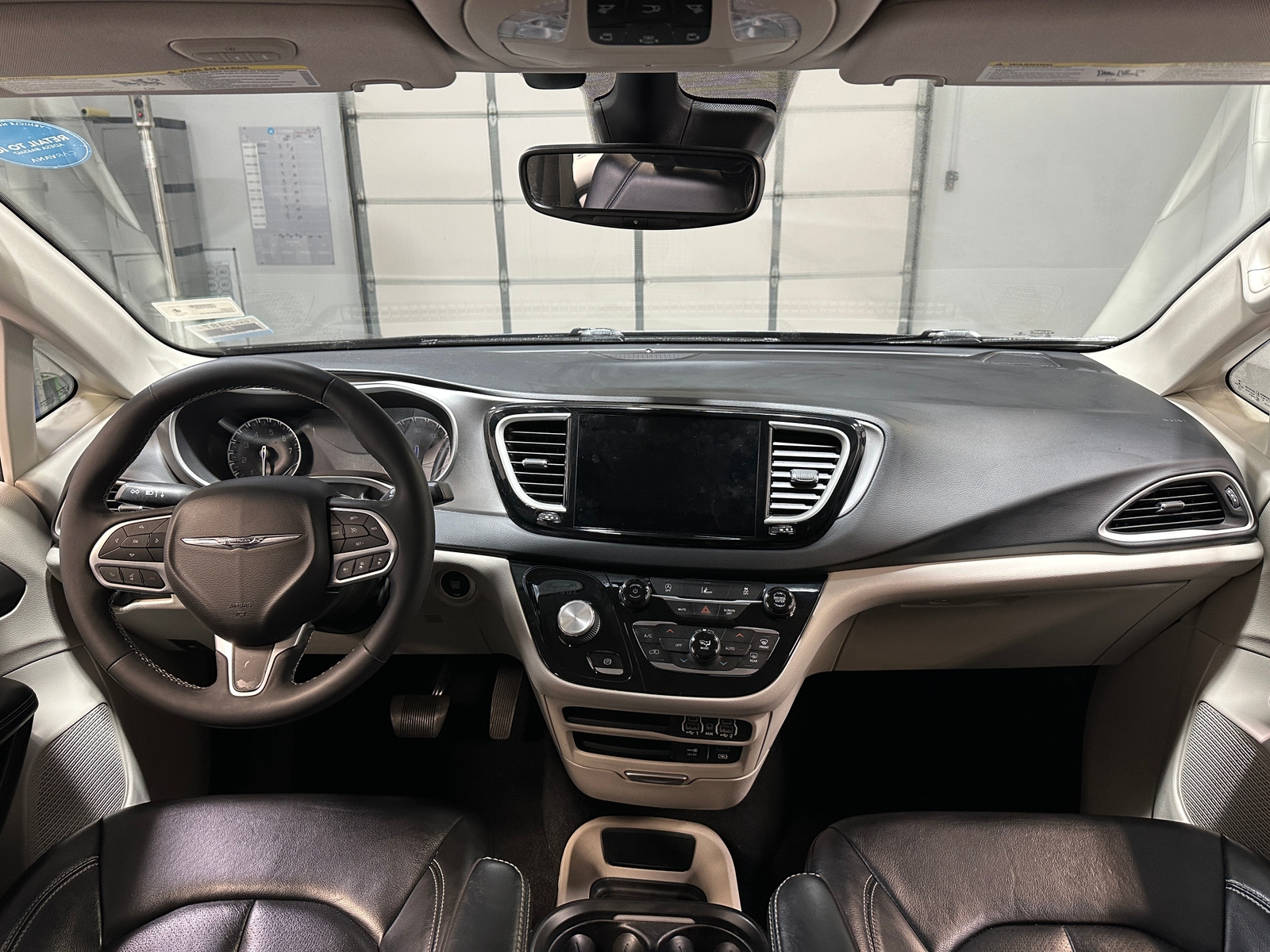 Thumbnail: 2022 Chrysler Pacifica - 2