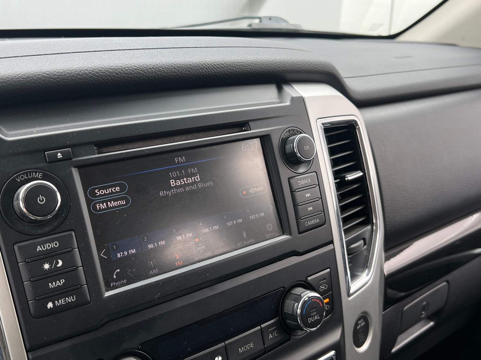 Thumbnail: 2019 Nissan Titan - 4