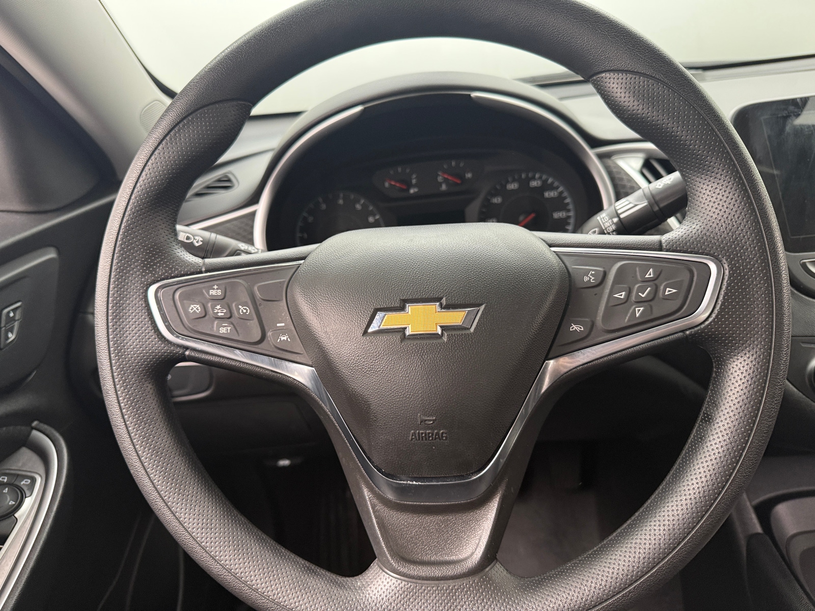 Thumbnail: 2024 Chevrolet Malibu - 5