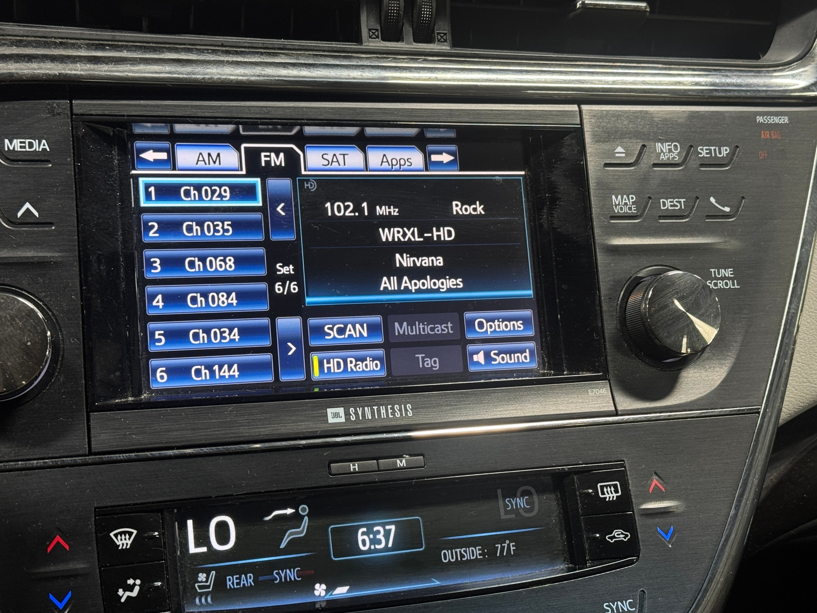 Thumbnail: 2013 Toyota Avalon - 4