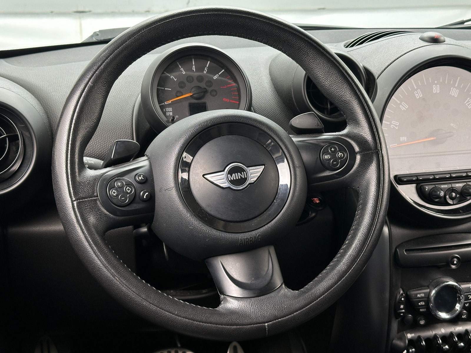 Thumbnail: 2015 MINI Cooper Countryman - 4