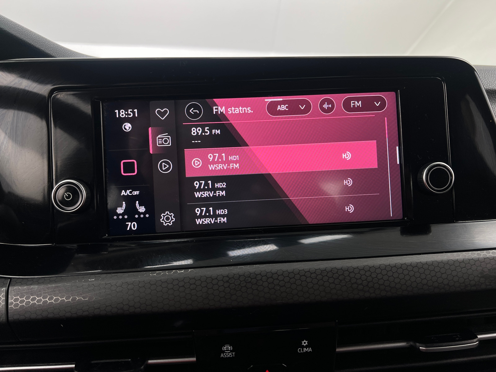 Thumbnail: 2023 Volkswagen Golf - 4