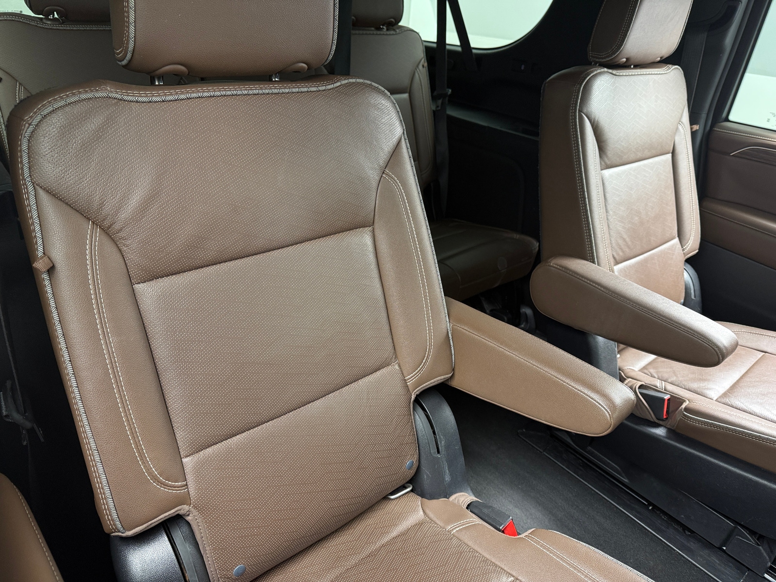 Thumbnail: 2021 Chevrolet Suburban - 6