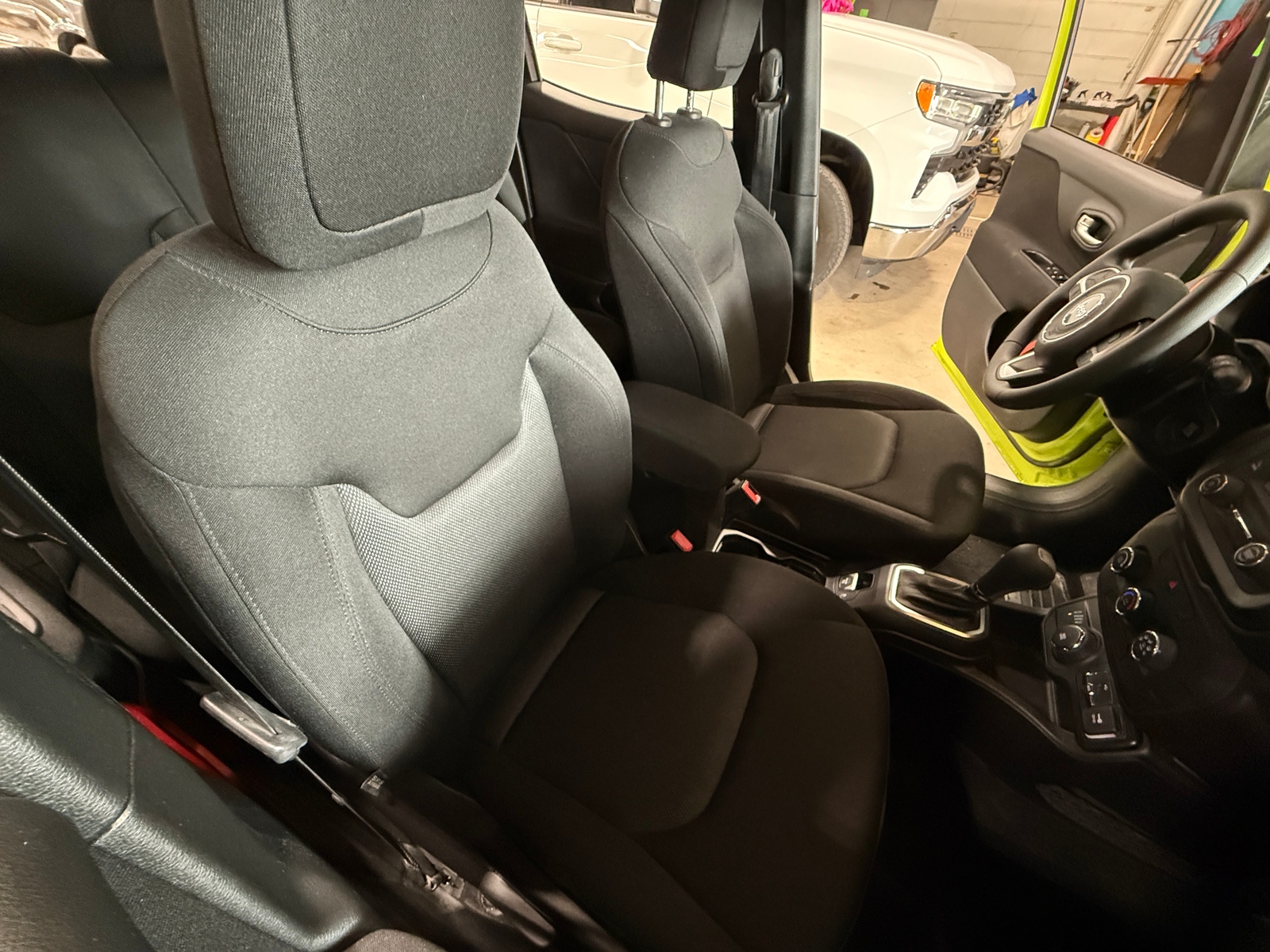 Thumbnail: 2018 Jeep Renegade - 2