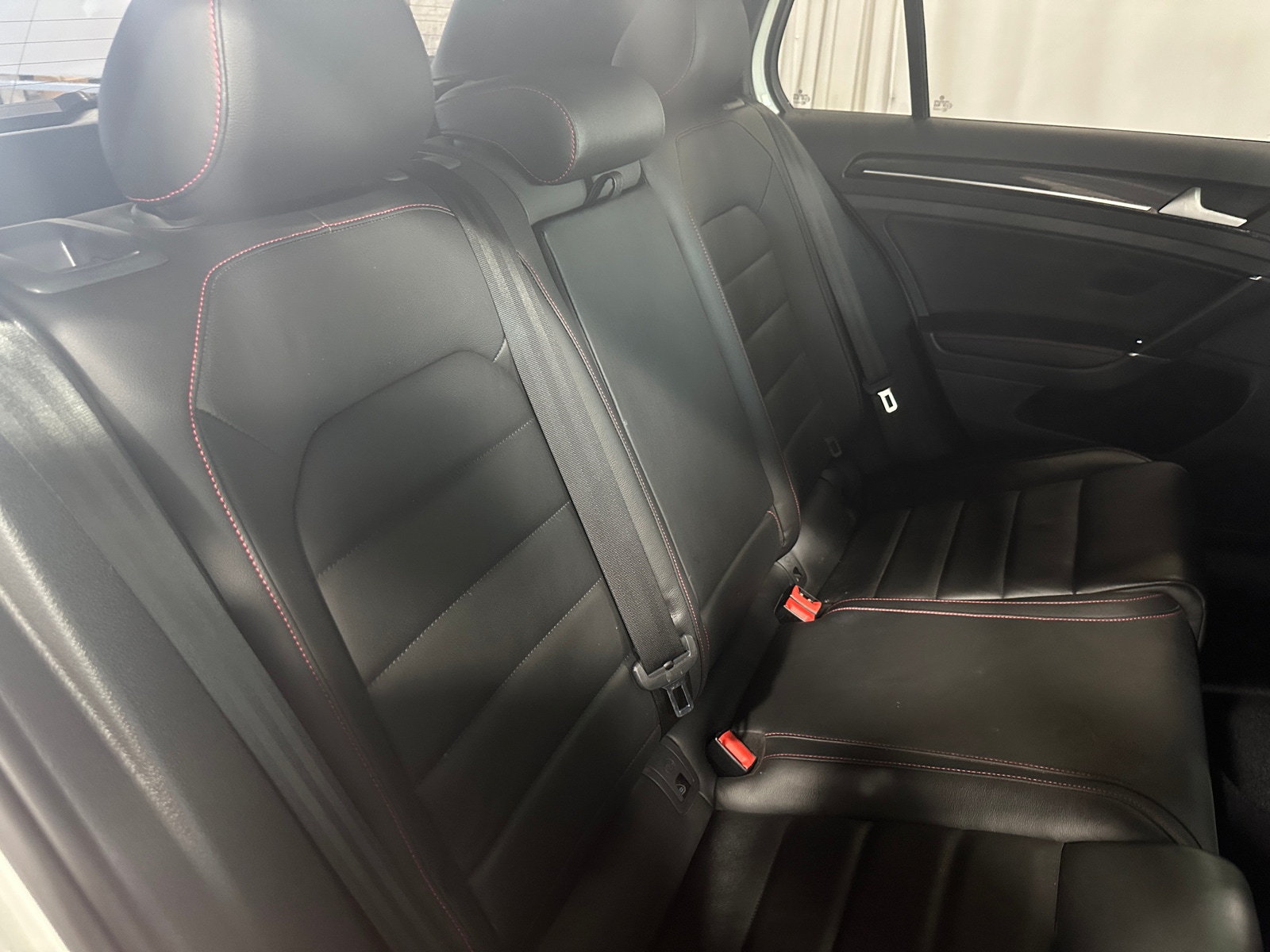 Thumbnail: 2016 Volkswagen Golf - 5