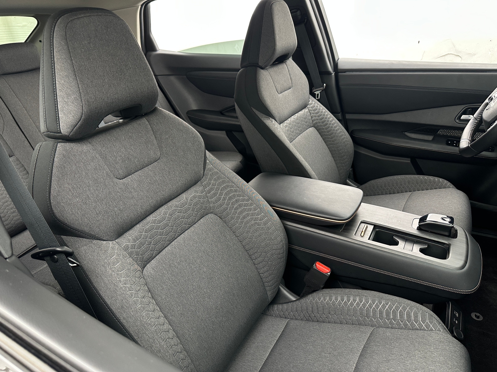 Thumbnail: 2023 Nissan Ariya - 2