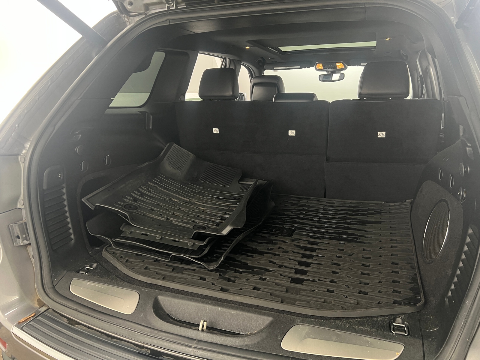 Thumbnail: 2019 Jeep Grand Cherokee - 6