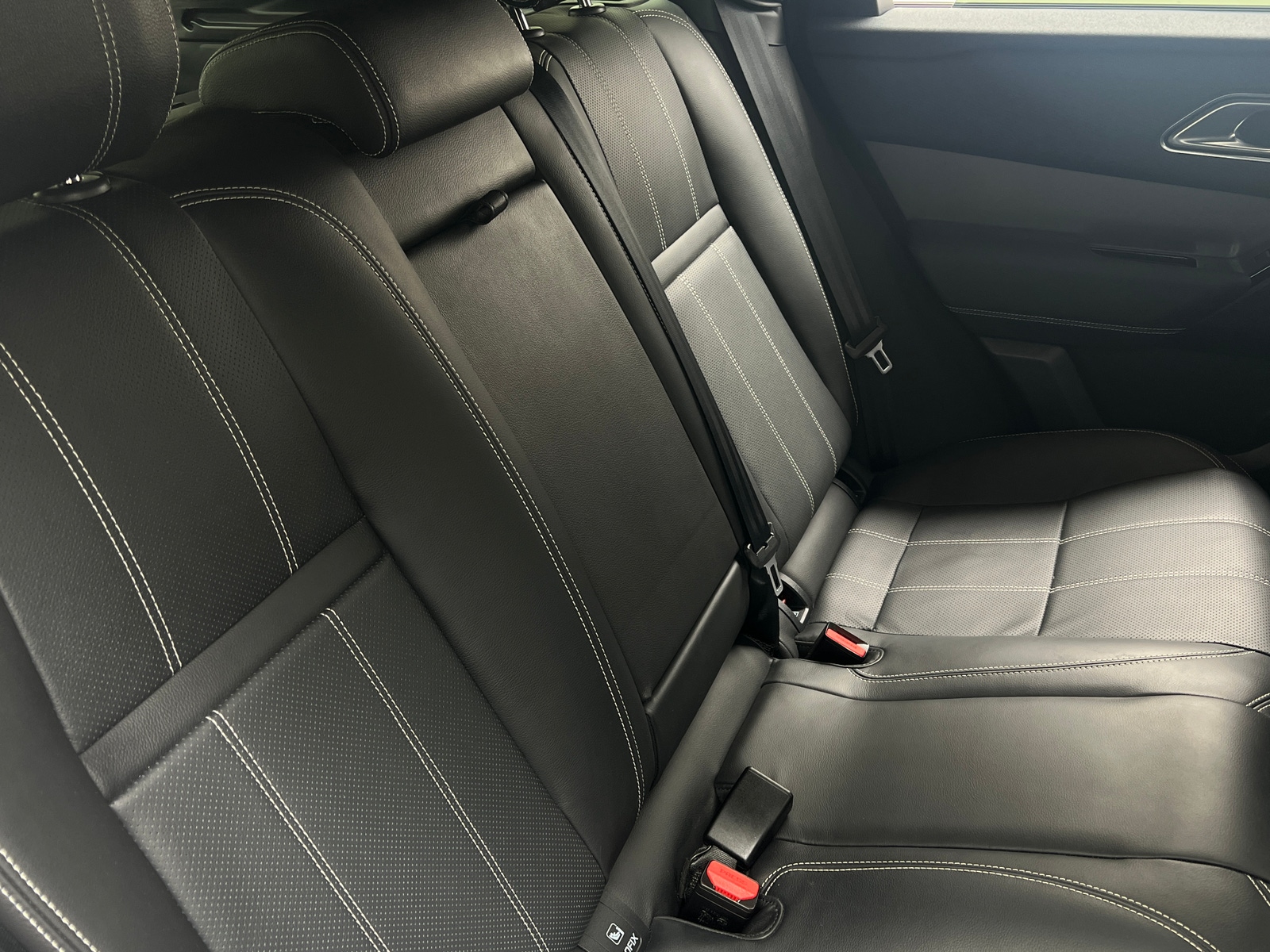 Thumbnail: 2021 Land Rover Range Rover Velar - 5