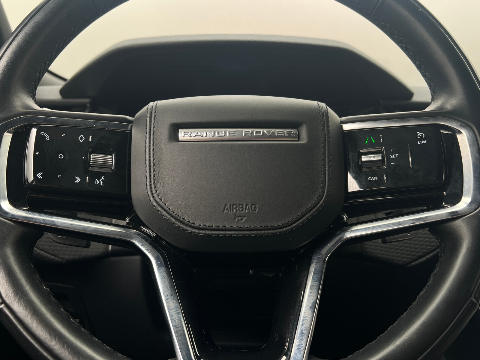 Thumbnail: 2021 Land Rover Range Rover Velar - 4