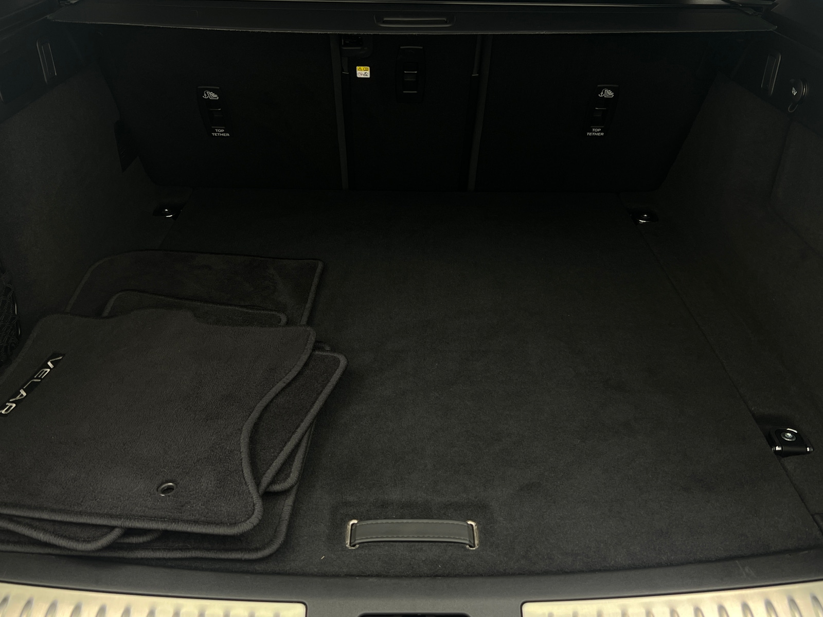 Thumbnail: 2021 Land Rover Range Rover Velar - 6