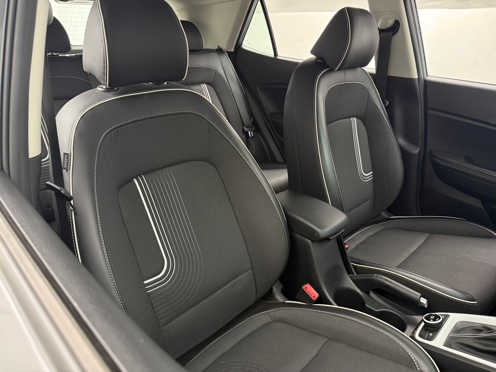 Thumbnail: 2023 Hyundai Venue - 2