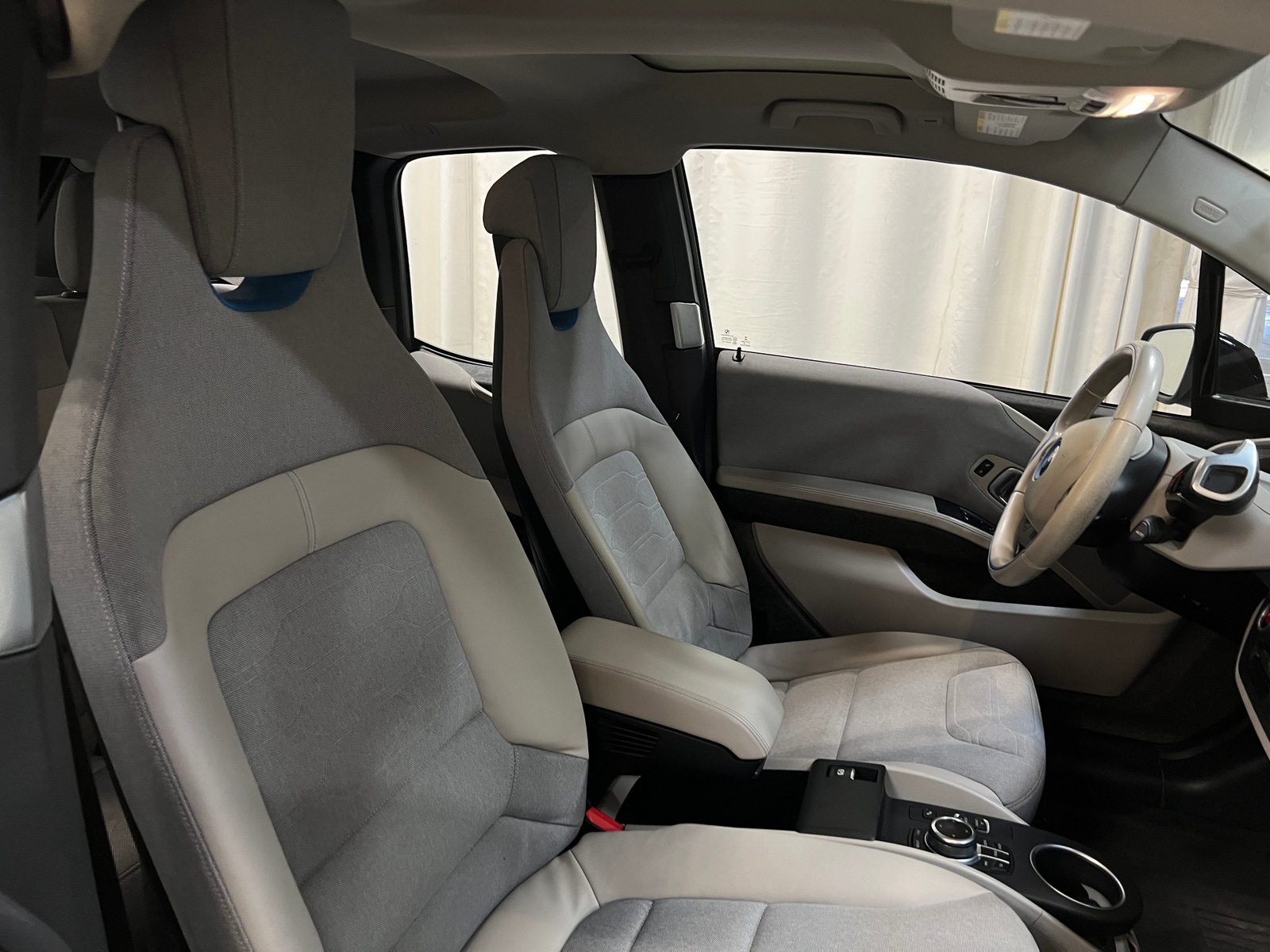 Thumbnail: 2018 BMW i3 - 2