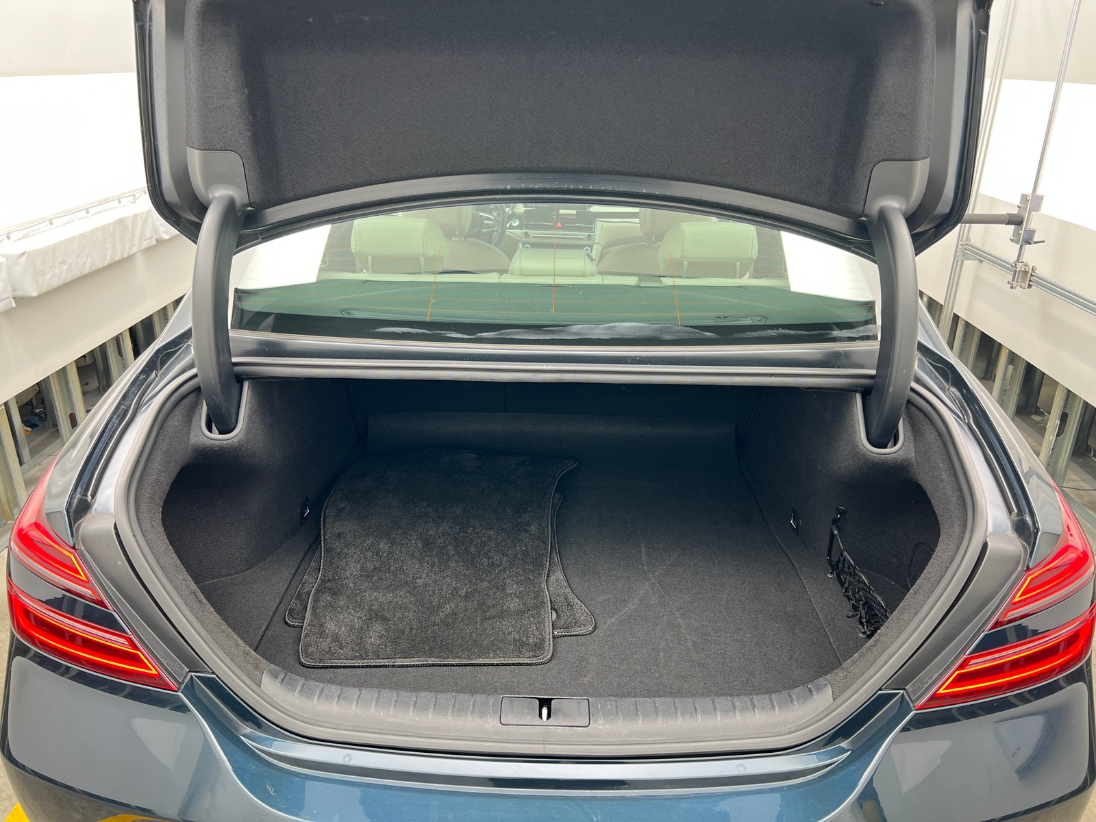 Thumbnail: 2025 Genesis G70 - 6