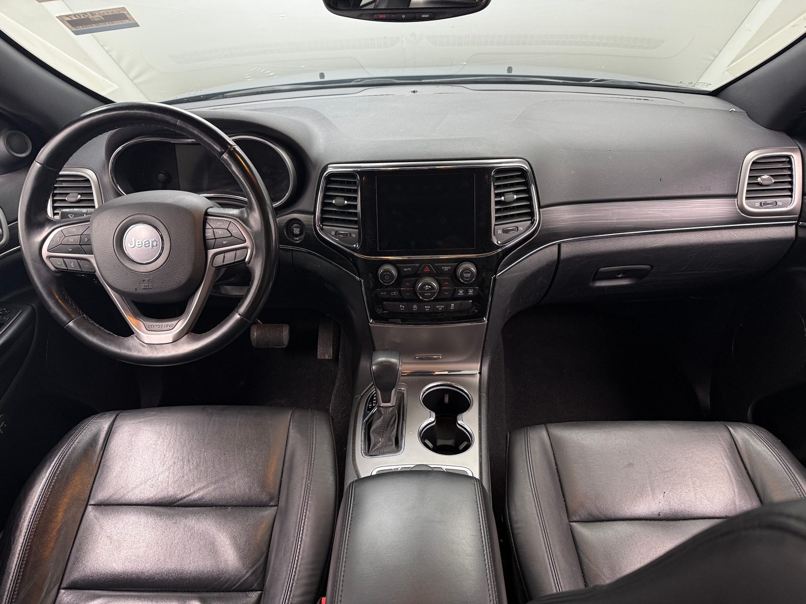 Thumbnail: 2020 Jeep Grand Cherokee - 3