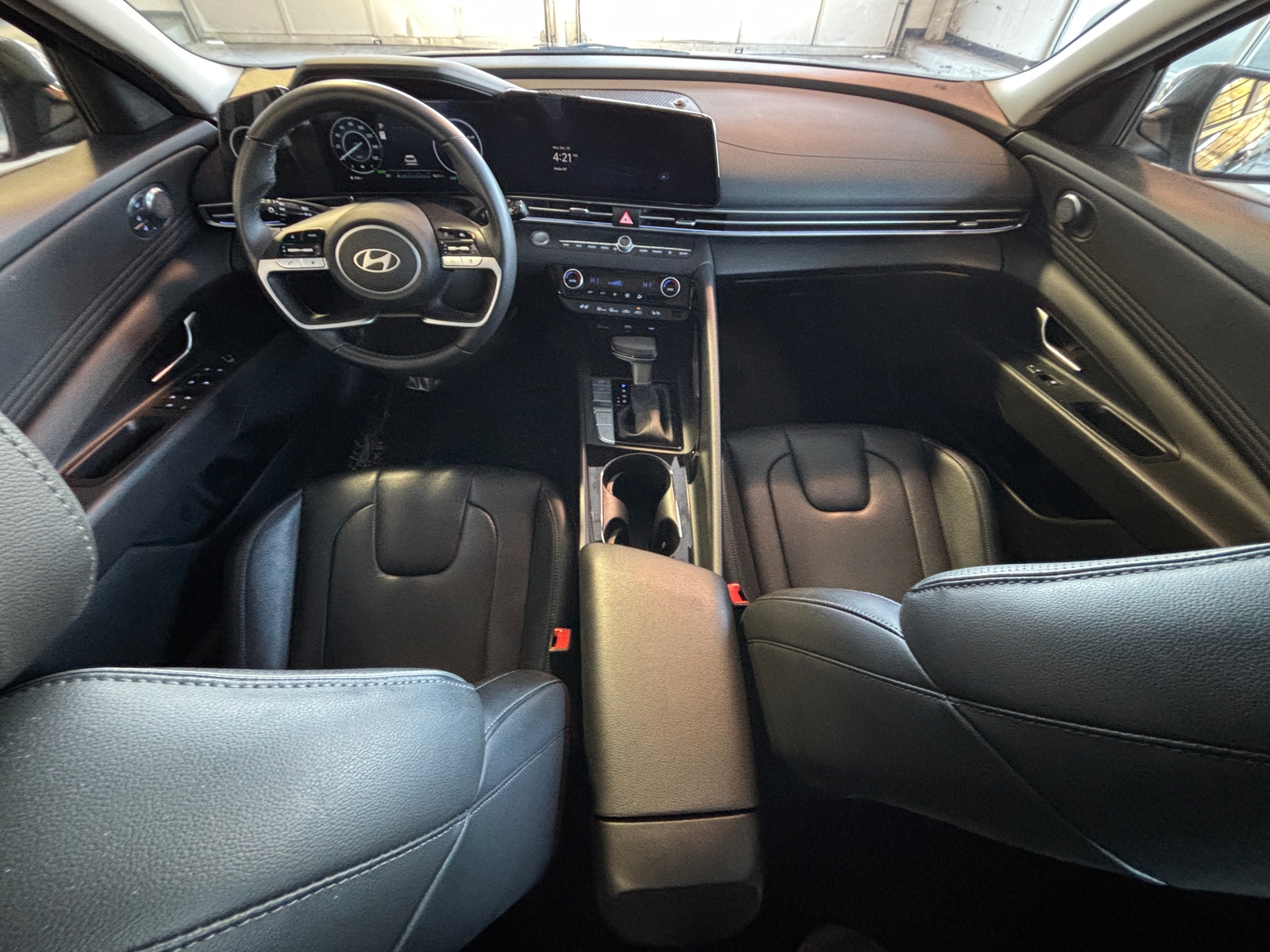 Thumbnail: 2025 Hyundai Elantra - 3