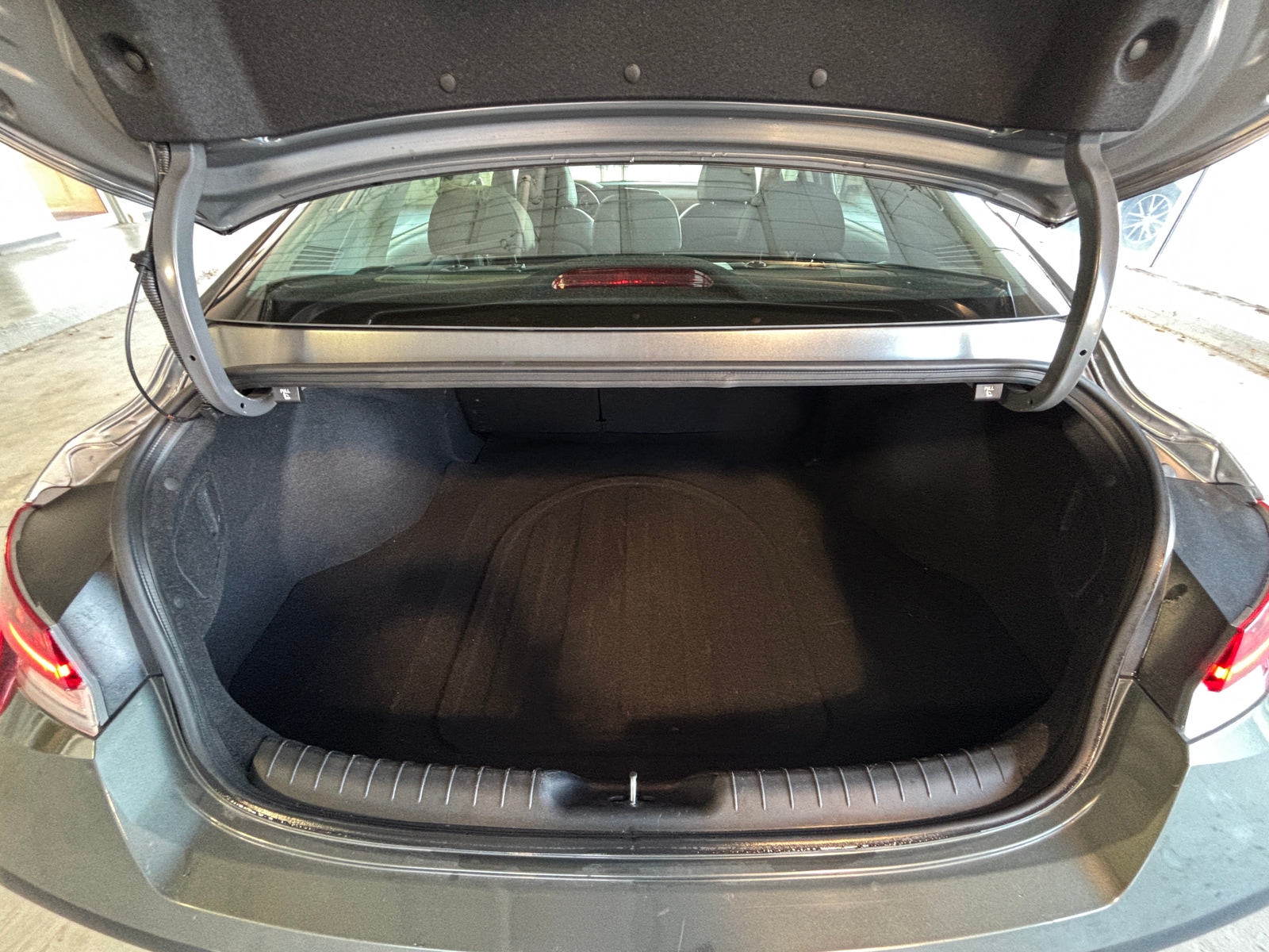 Thumbnail: 2025 Hyundai Elantra - 6