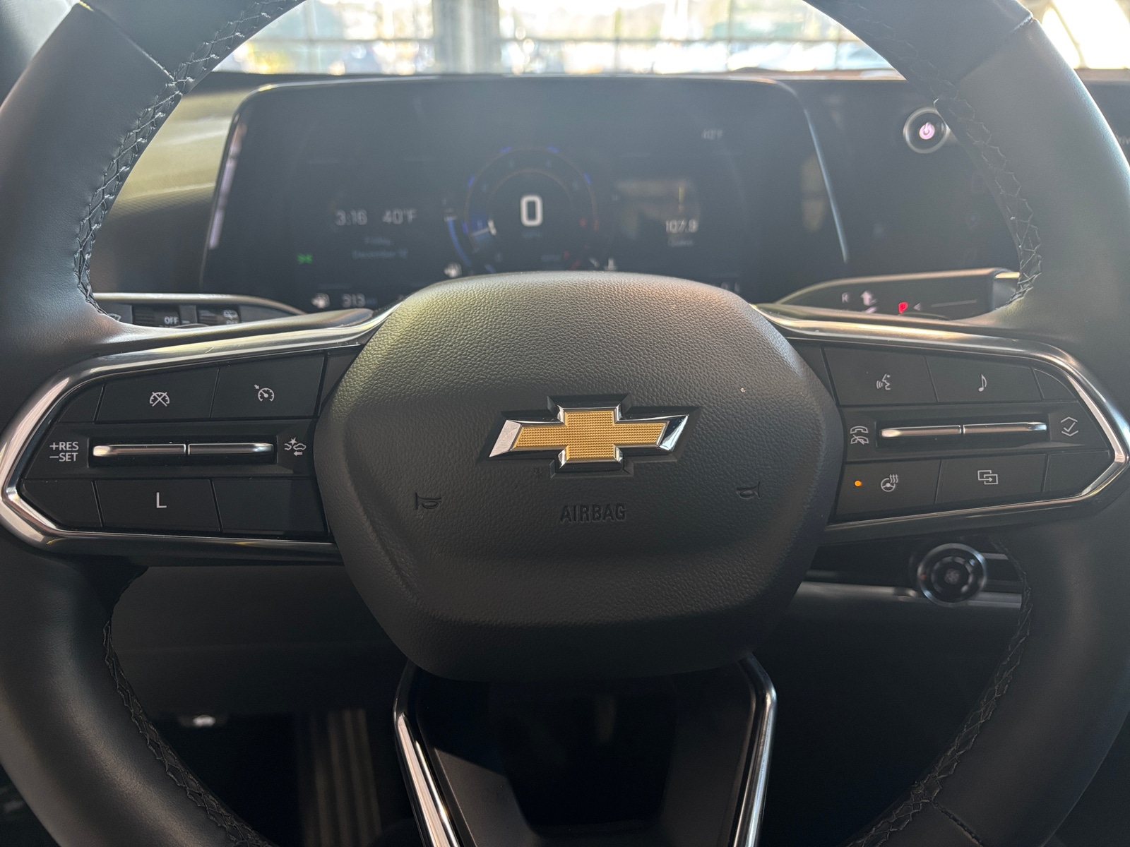 Thumbnail: 2025 Chevrolet Equinox - 5