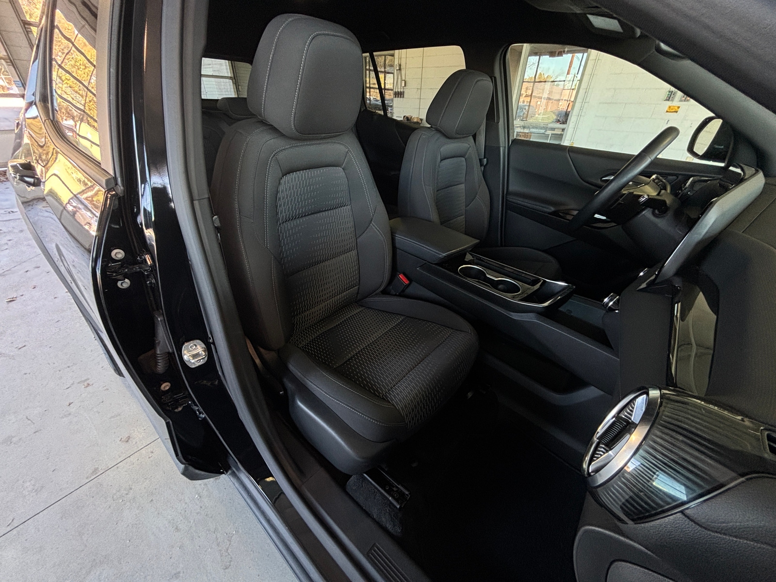 Thumbnail: 2025 Chevrolet Equinox - 2