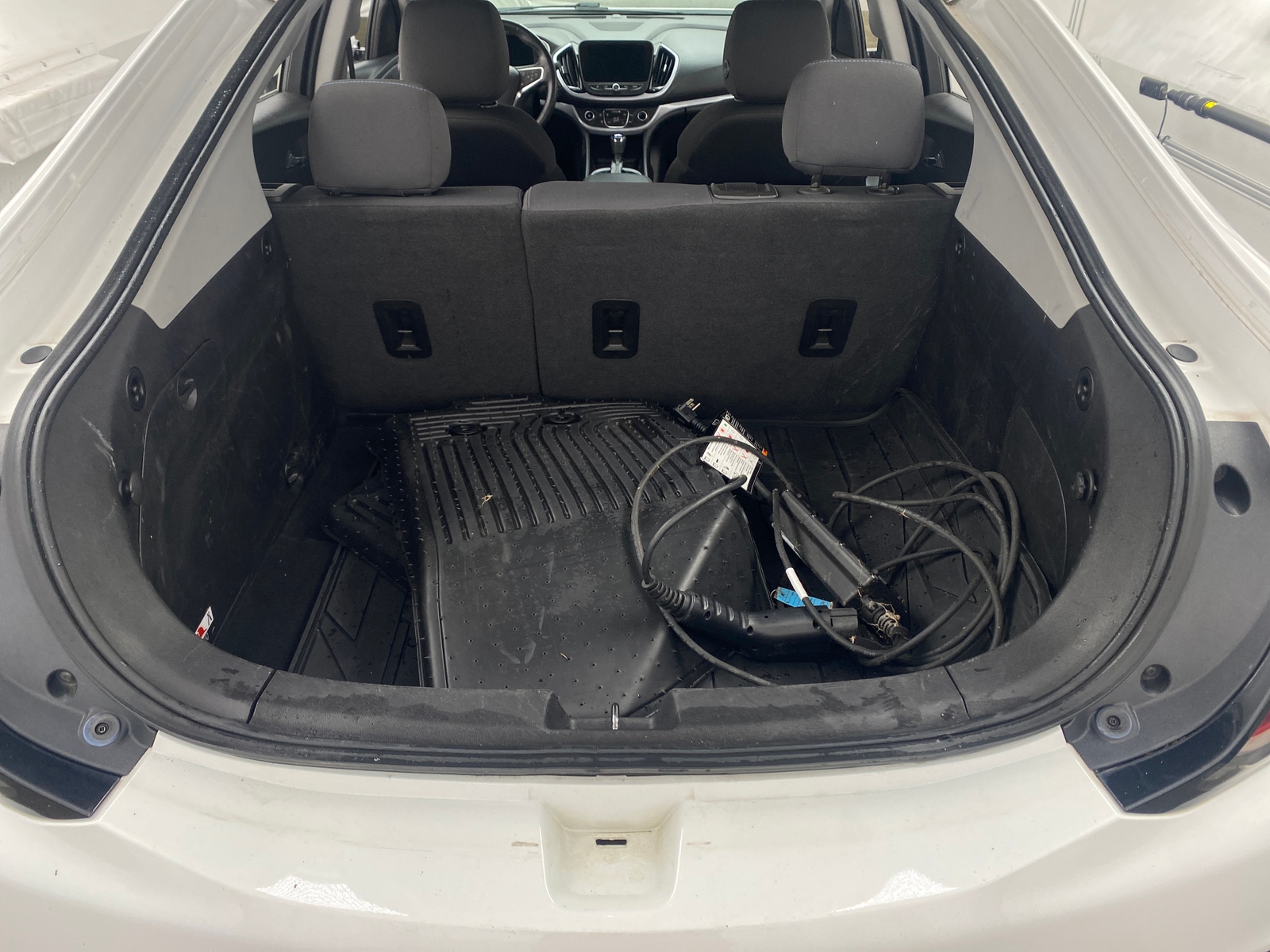 Thumbnail: 2017 Chevrolet Volt - 7